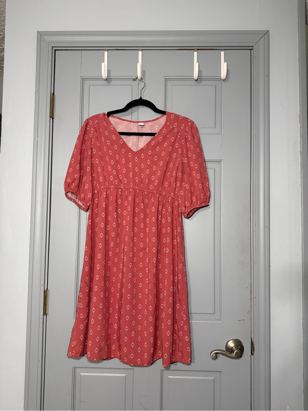 Old Navy Coral V-Neck maternity Mini Dress with White Diamond Print